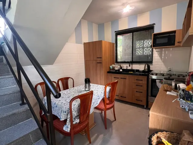 Casa 2 quartos e 2 banheiros, à venda, no bairro Granja dos Cavaleiros em Macaé