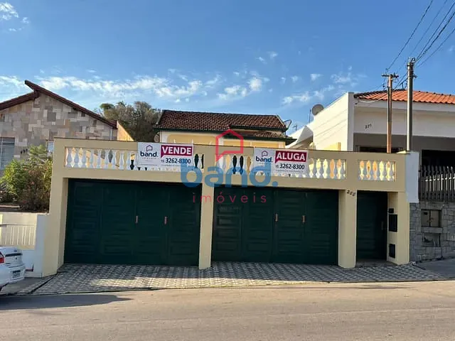Casa à venda ou para alugar, no bairro Vila América em Porto Feliz