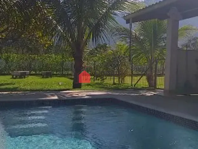 Casa com 500m² 3 quartos e 1 banheiro, à venda, no bairro Folha Seca em Ubatuba