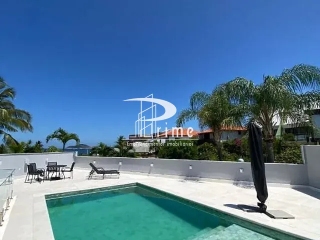 Casa com 791m² 4 quartos e 7 banheiros, à venda, no bairro Camboinhas em Niterói