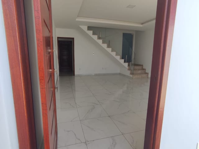 Casa com 100m² 3 quartos e 2 banheiros, à venda, no bairro Alphaville em Campos dos Goytacazes