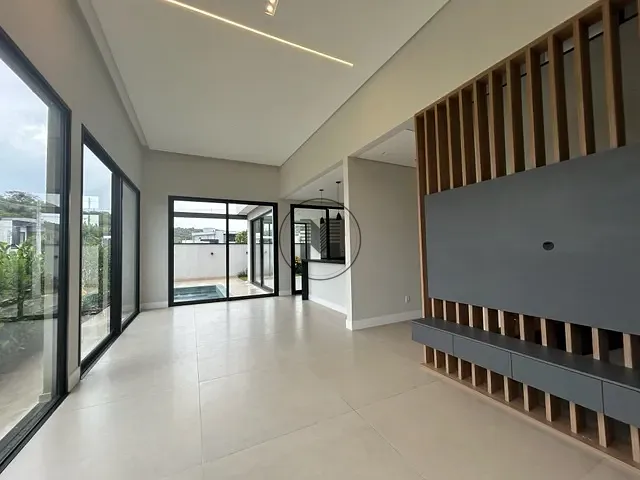 Casa 4 quartos e 6 banheiros, à venda, no bairro Loteamento Residencial Fazenda Casa Grande em Taubaté