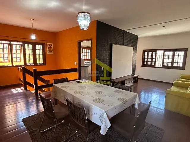 Casa com 250m² 3 quartos e 2 banheiros, à venda, no bairro Jardim México em Itatiba
