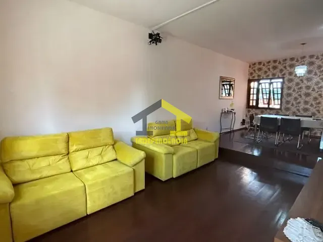 Casa com 250m² 3 quartos e 2 banheiros, à venda, no bairro Jardim México em Itatiba