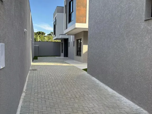 Casa 3 quartos e 3 banheiros, à venda, no bairro Cidade Industrial em Curitiba
