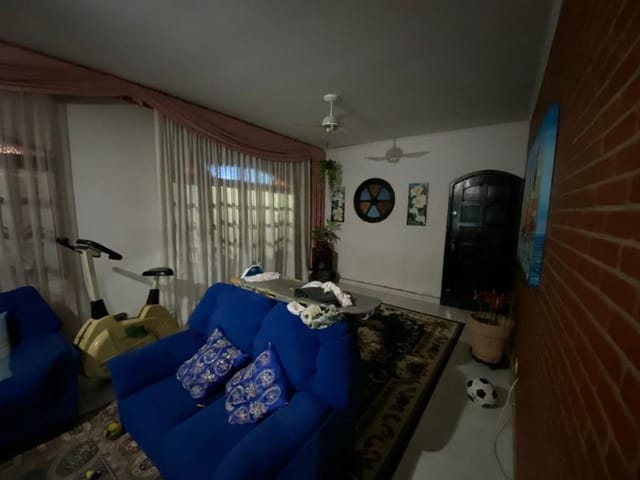 Casa com 250m² 2 quartos e 2 banheiros, à venda, no bairro Jardim do Engenho em Cotia