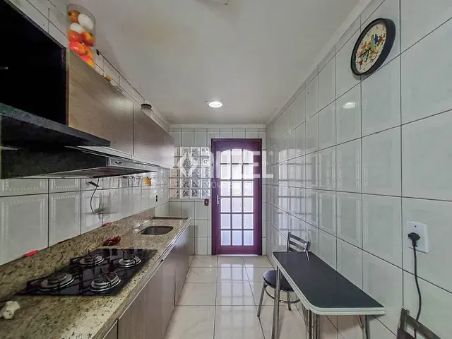 Casa 2 quartos e 3 banheiros, para alugar, no bairro Rincão em Novo Hamburgo