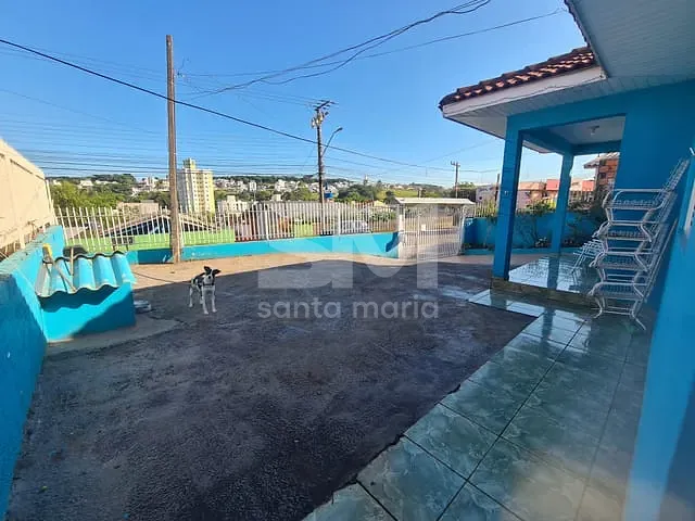Casa com 370m² 3 quartos e 2 banheiros, à venda, no bairro Pinheirinho em Chapecó