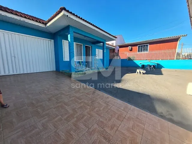 Casa com 370m² 3 quartos e 2 banheiros, à venda, no bairro Pinheirinho em Chapecó