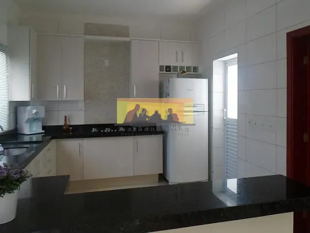 Casa com 300m² 4 quartos e 6 banheiros, à venda, no bairro Parque Brasil 500 em Paulínia