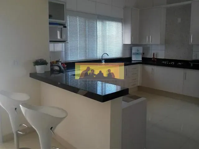 Casa com 300m² 4 quartos e 6 banheiros, à venda, no bairro Parque Brasil 500 em Paulínia