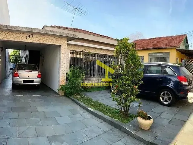 Casa com 600m² 2 quartos e 2 banheiros, à venda, no bairro Santa Paula em São Caetano do Sul