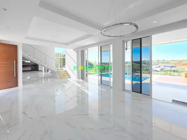 Casa com 1300m² 3 quartos e 4 banheiros, à venda, no bairro Mirante do Vale em Jacareí