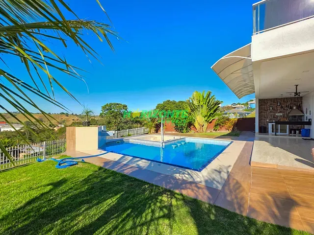 Casa com 1300m² 3 quartos e 4 banheiros, à venda, no bairro Mirante do Vale em Jacareí