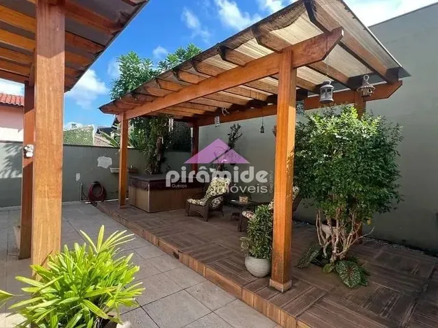 Casa com 480m² 4 quartos e 3 banheiros, à venda, no bairro Jardim Esplanada em São José Dos Campos