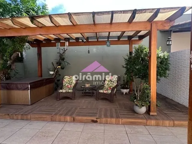 Casa com 480m² 4 quartos e 3 banheiros, à venda, no bairro Jardim Esplanada em São José Dos Campos