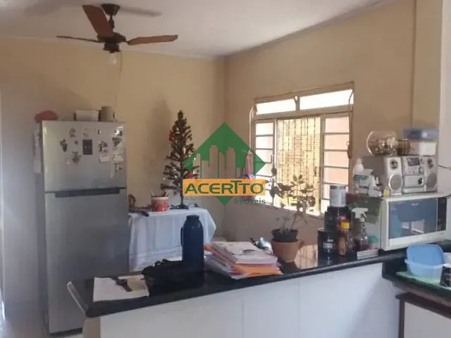 Casa com 250m² 3 quartos e 1 banheiro, à venda, no bairro Jardim Universo em Araçatuba