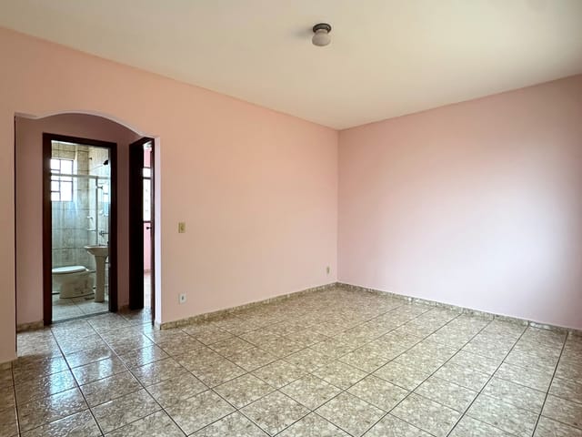 Foto do Casa - Casa plana para locação com 2 quartos e uma vaga, Planalto, Belo Horizonte, MG | Deltalar Imóveis