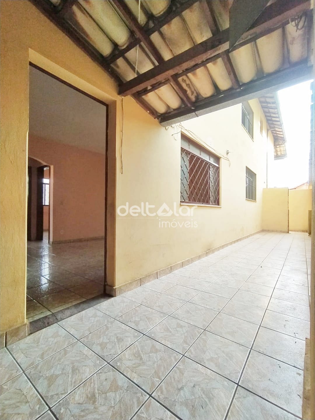 Casa para alugar com 2 quartos, 65m² - Foto 2