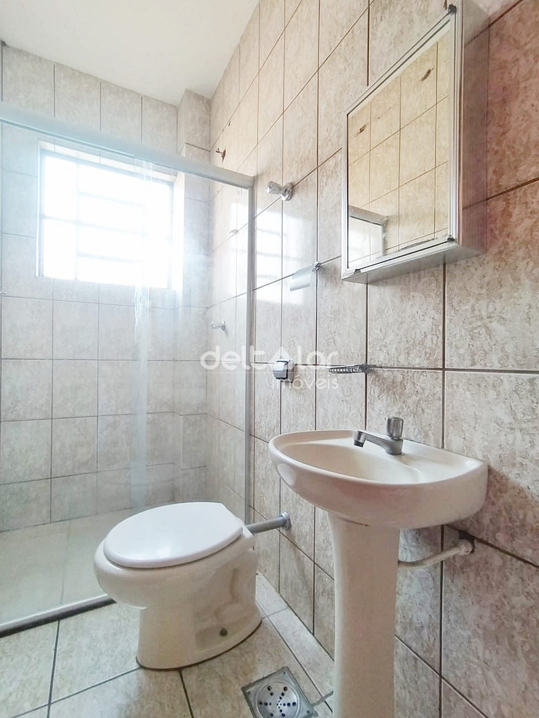 Casa para alugar com 2 quartos, 65m² - Foto 18