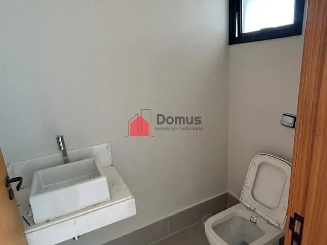 Casa com 264m² 3 quartos e 2 banheiros, à venda, no bairro Parque das Nações em Pindamonhangaba