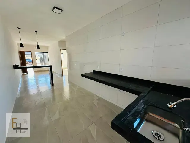 Casa com 140m² 2 quartos e 2 banheiros, à venda, no bairro Residencial Maria Oliveira em Abadia de Goiás