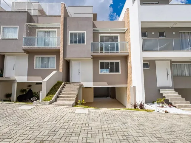 Sobrado com 94m² 3 quartos e 1 banheiro, à venda, no bairro Campo Comprido em Curitiba