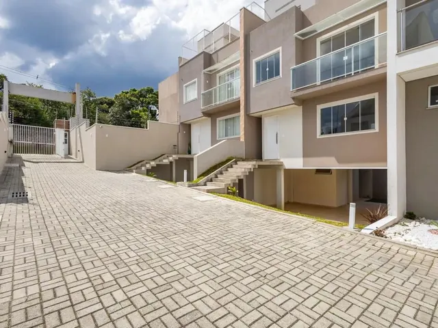 Sobrado com 94m² 3 quartos e 1 banheiro, à venda, no bairro Campo Comprido em Curitiba