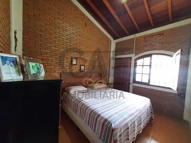 Casa com 500m² 2 quartos e 3 banheiros, à venda, no bairro Jardim Botânico em Jaguariúna