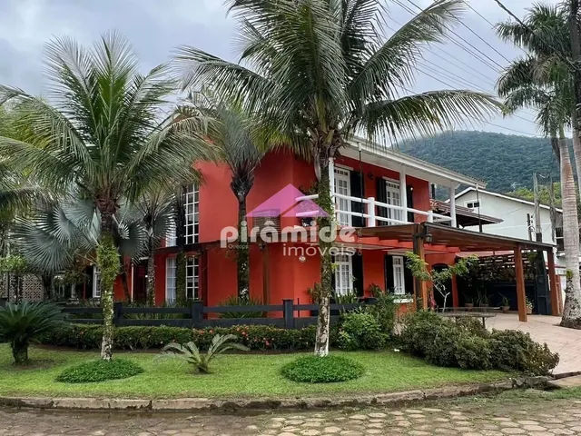 Casa com 713m² 4 quartos e 4 banheiros, à venda, no bairro Mar Verde II em Caraguatatuba