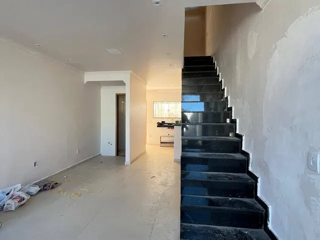 Casa 3 quartos e 3 banheiros, à venda, no bairro Jardim Vitória em Macaé