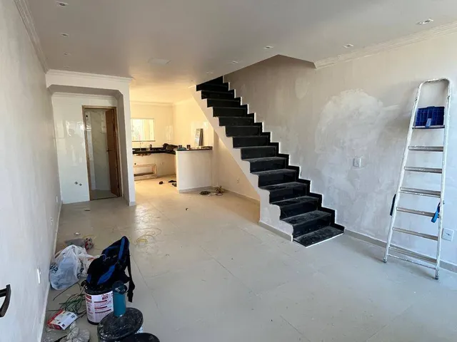 Casa 3 quartos e 3 banheiros, à venda, no bairro Jardim Vitória em Macaé