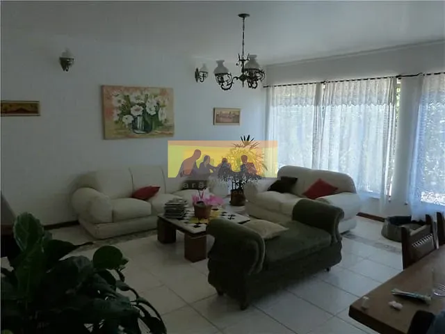 Casa com 636m² 3 quartos e 5 banheiros, à venda, no bairro Chácara Belvedere em Campinas