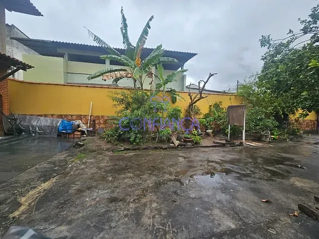 Casa à venda, no bairro Bangu em Rio de Janeiro
