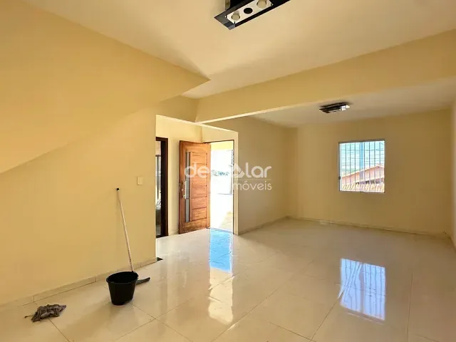 Casa com 360m² 4 quartos e 3 banheiros, para alugar, no bairro Recanto da Pampulha em Contagem