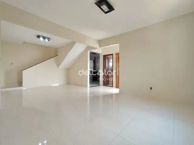 Casa com 360m² 4 quartos e 3 banheiros, para alugar, no bairro Recanto da Pampulha em Contagem