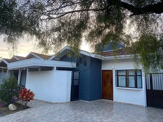 Casa 4 quartos e 3 banheiros, à venda, no bairro Parque São Luís em Taubaté
