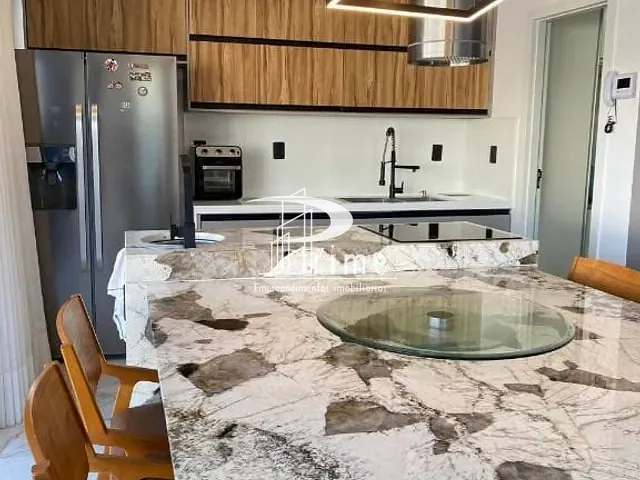 Casa com 219m² 3 quartos e 5 banheiros, à venda, no bairro Camboinhas em Niterói