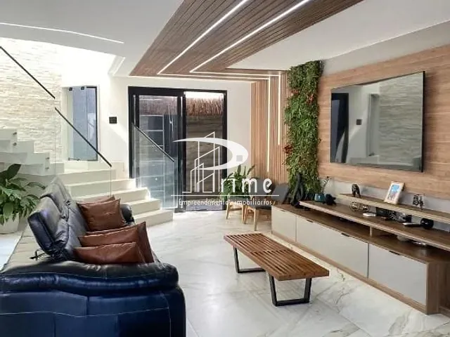 Casa com 219m² 3 quartos e 5 banheiros, à venda, no bairro Camboinhas em Niterói