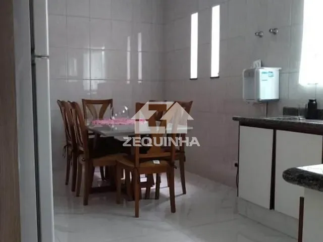 Casa com 125m² 3 quartos e 4 banheiros, à venda, no bairro Jaguaribe em Osasco