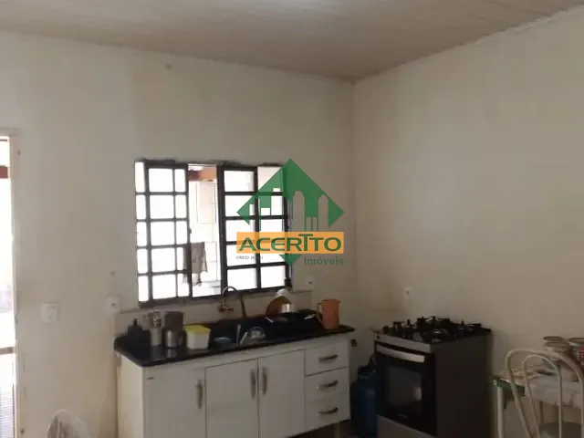 Casa com 275m² 2 quartos e 1 banheiro, à venda, no bairro Vila Mendonça em Araçatuba
