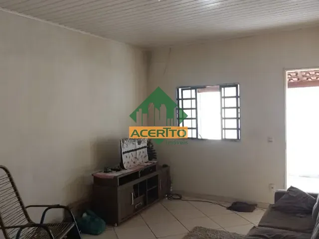 Casa com 275m² 2 quartos e 1 banheiro, à venda, no bairro Vila Mendonça em Araçatuba