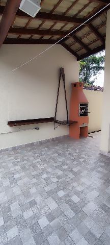 Casa 2 quartos e 2 banheiros, à venda ou para alugar, no bairro Indaiá em Bertioga