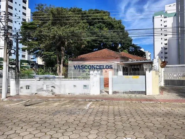 Casa 3 quartos e 4 banheiros, à venda, no bairro Vila Adyana em São José dos Campos