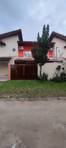 Casa 2 quartos e 2 banheiros, à venda ou para alugar, no bairro Indaiá em Bertioga