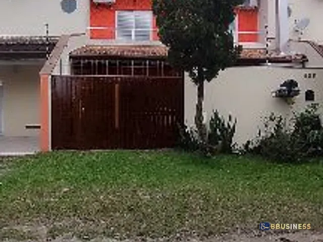 Casa 2 quartos e 2 banheiros, à venda ou para alugar, no bairro Indaiá em Bertioga
