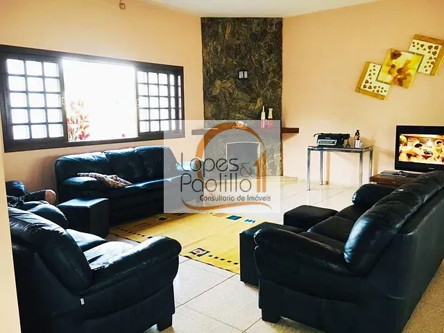 Casa com 800m² 3 quartos e 3 banheiros, à venda, no bairro Vale das Flores em Atibaia