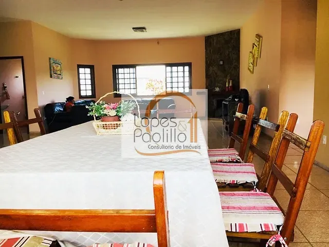 Casa com 800m² 3 quartos e 3 banheiros, à venda, no bairro Vale das Flores em Atibaia