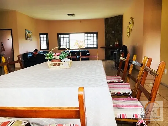 Casa com 800m² 3 quartos e 3 banheiros, à venda, no bairro Vale das Flores em Atibaia