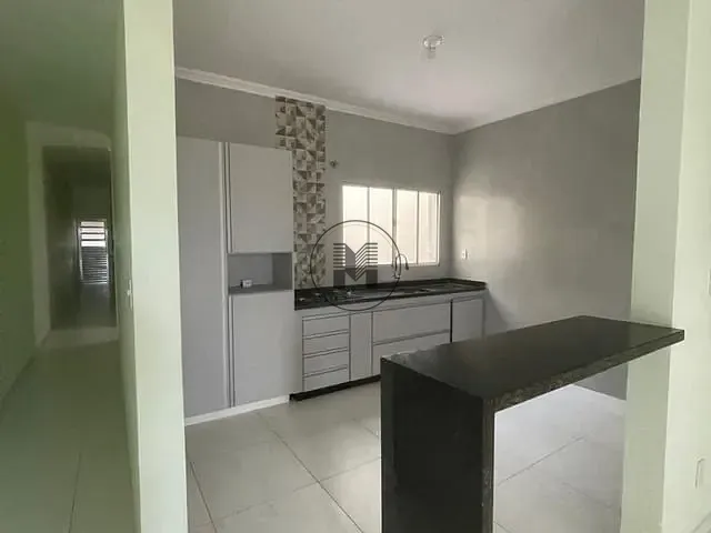 Casa 2 quartos e 2 banheiros, à venda, no bairro Jardim do Vale II em Guaratinguetá